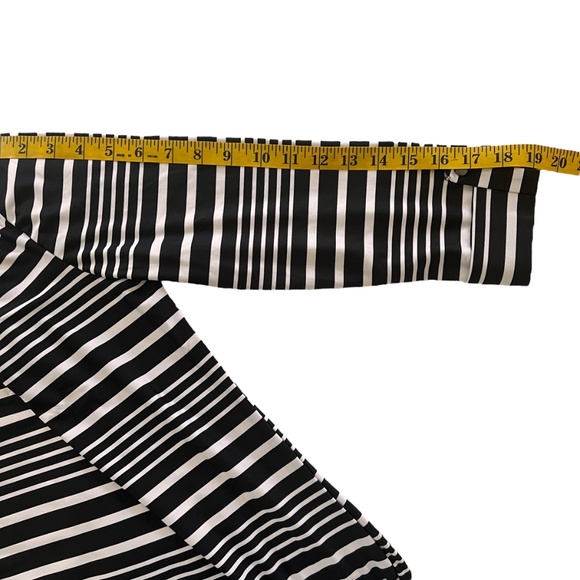 Kim Rogers NWT size Small Black & White Stripe Tunic Top with Spandex Fall - Picture 12 of 14
